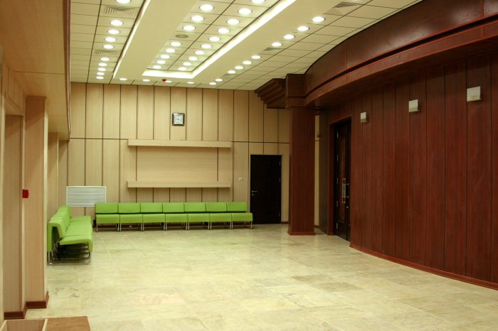 سالن انتظار آمفی تئاتر ساختمان مرکزی شرکت ملی حفاری ایران